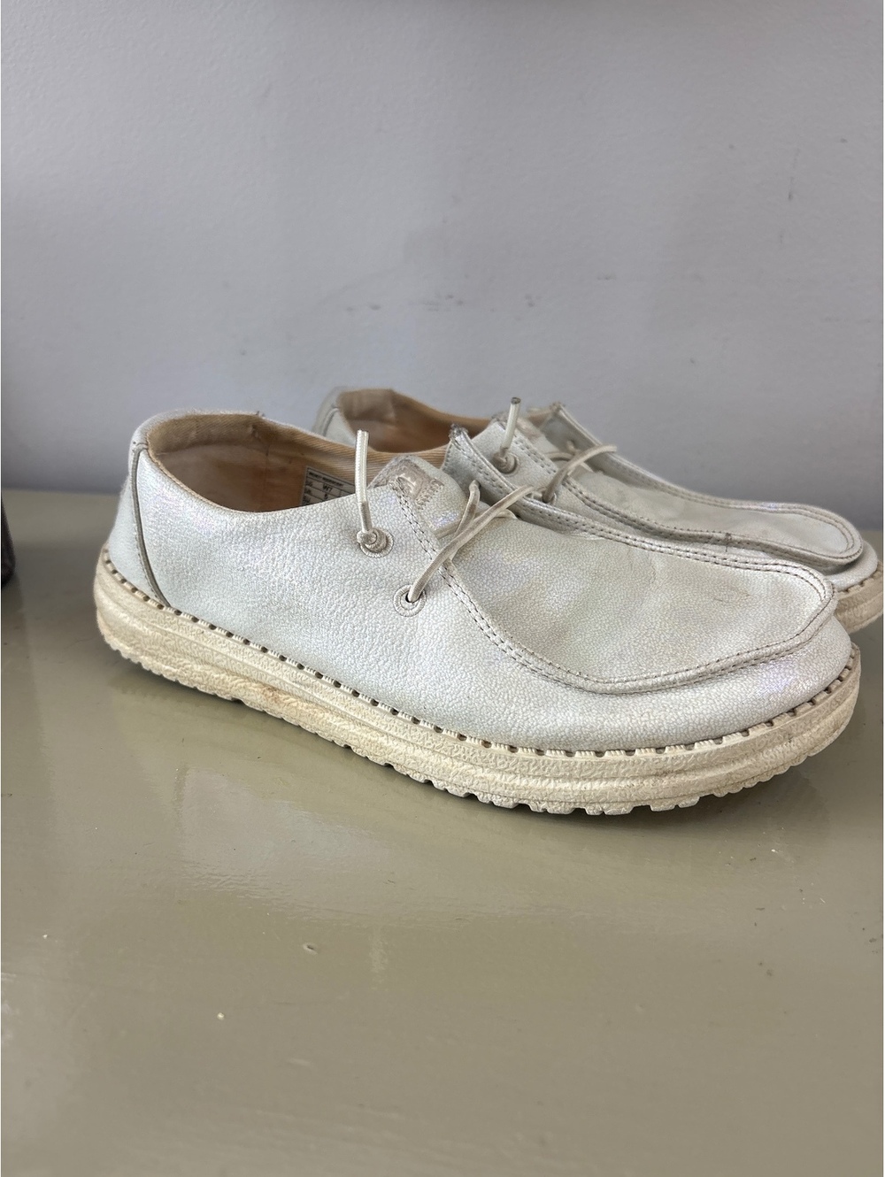 Hey Dude White Women's Casual Lightweight Shoes Size 7 Ladies Slip on